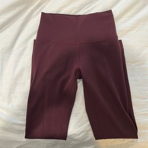 Wunder Train High-Rise Leggings 25”